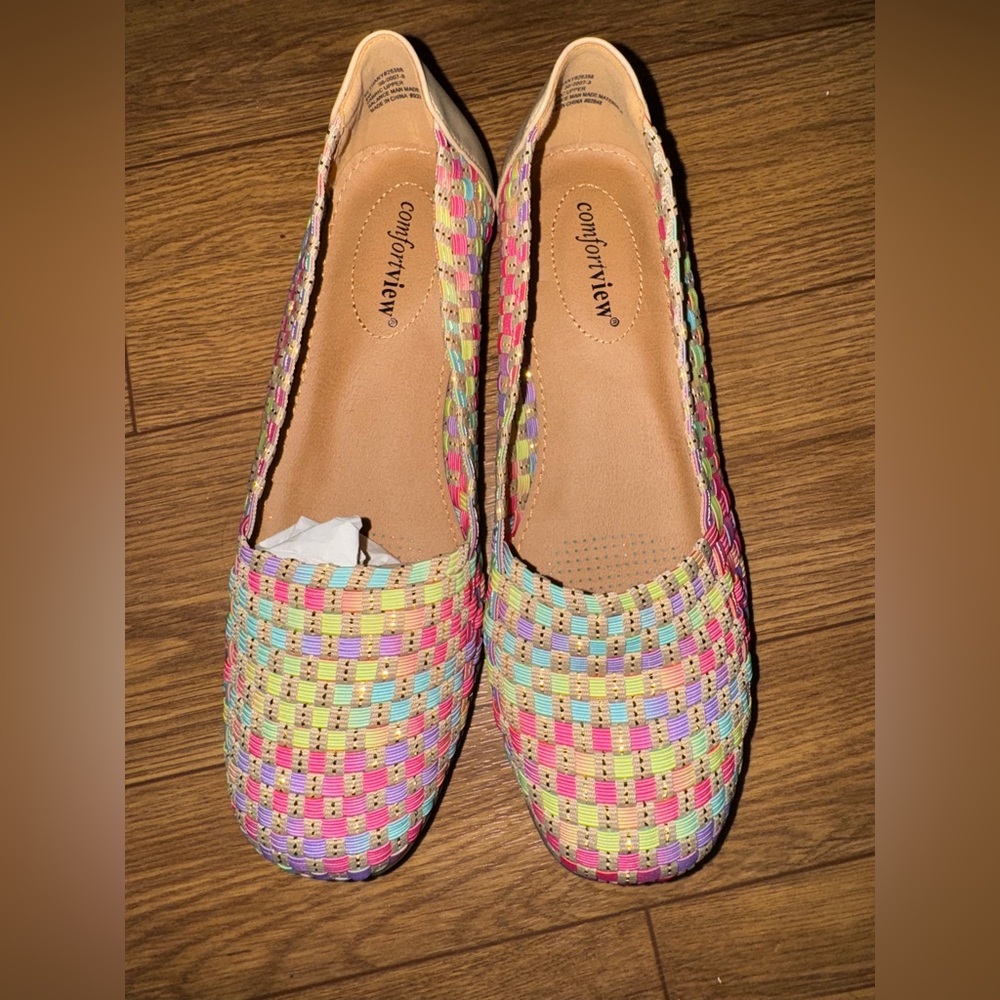 Comfort view pastel and tan Bethany flats women’s wide width size 8W NWOB